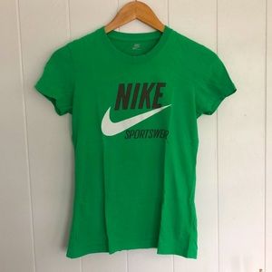 RETRO NIKE green tshirt